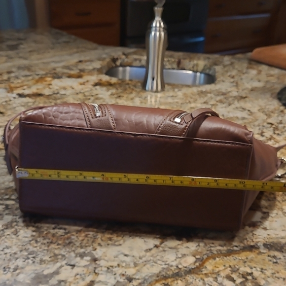 Vince Camuto Brown Leather Satchel with Elegant Design - Picture 3 of 5